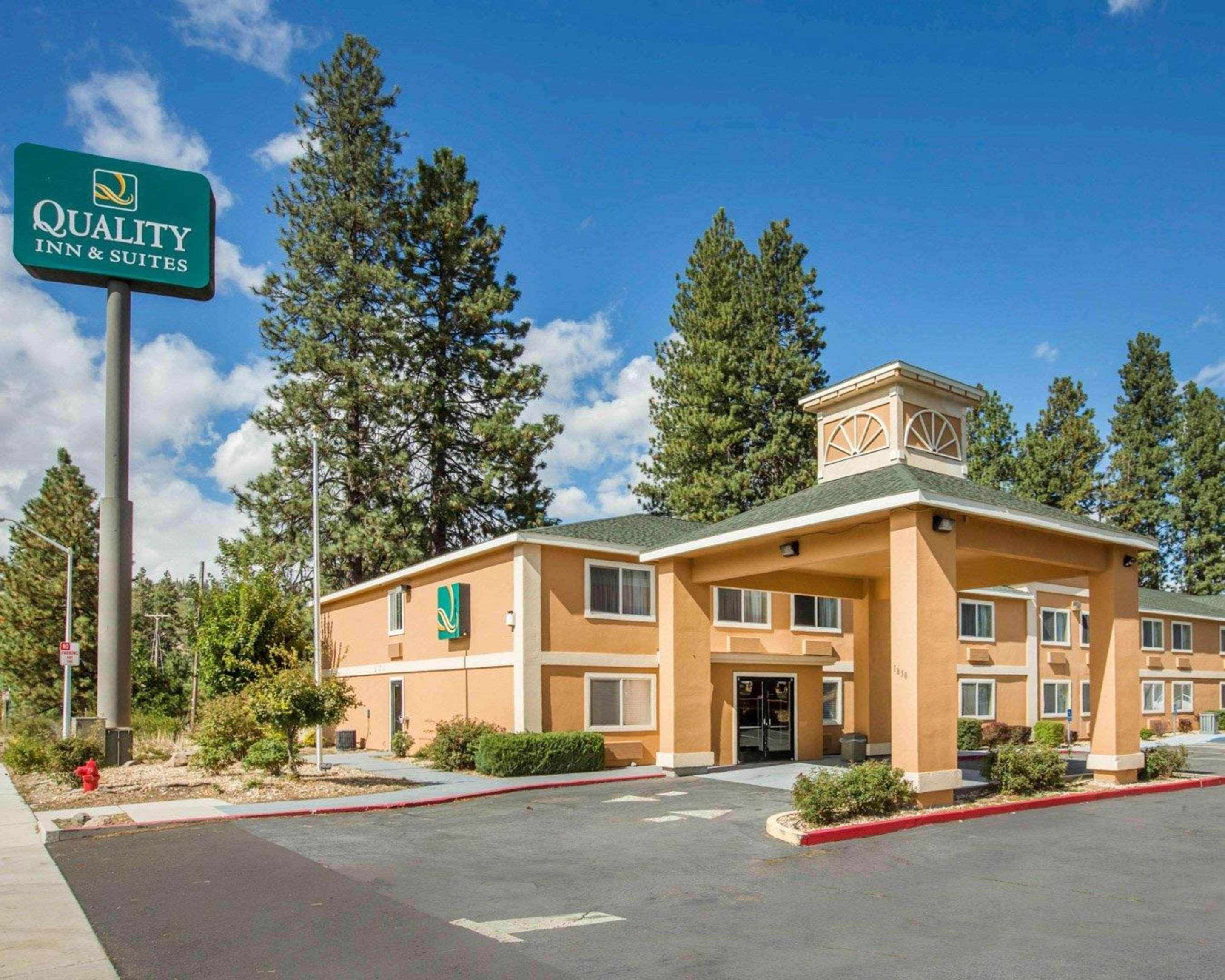 Quality Inn & Suites Weed Exterior photo
