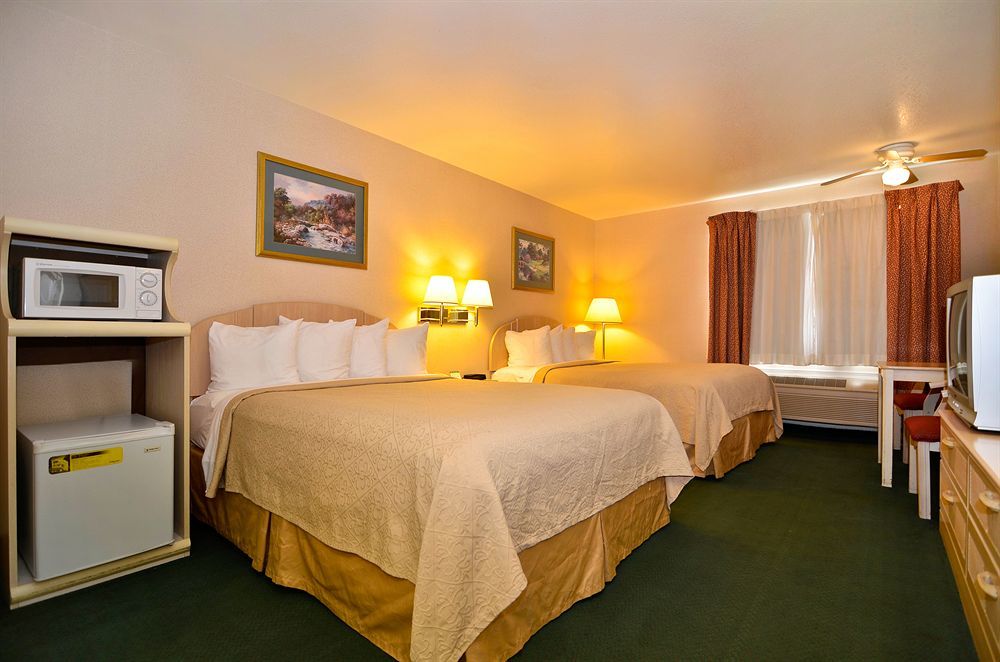Quality Inn & Suites Weed Room photo